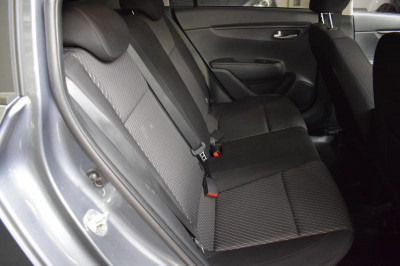 Kia Rio X-Line 1.4 AT (100 л. с.) Prestige