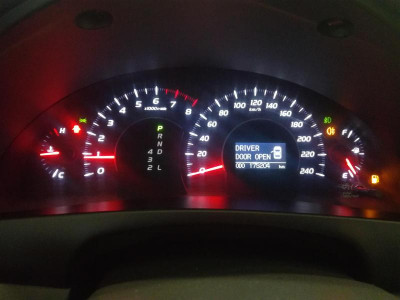 Toyota Camry 2.4 VVT-i AT (167 л. с.)