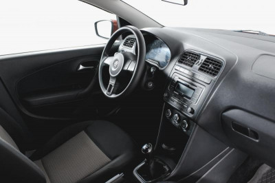 Volkswagen Polo 1.6 MT (105 л. с.)