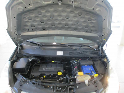 Opel Corsa 1.4 AT (101 л. с.)