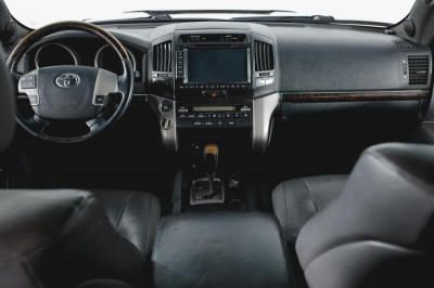 Toyota Land Cruiser 4.7 4WD AT (288 л. с.)