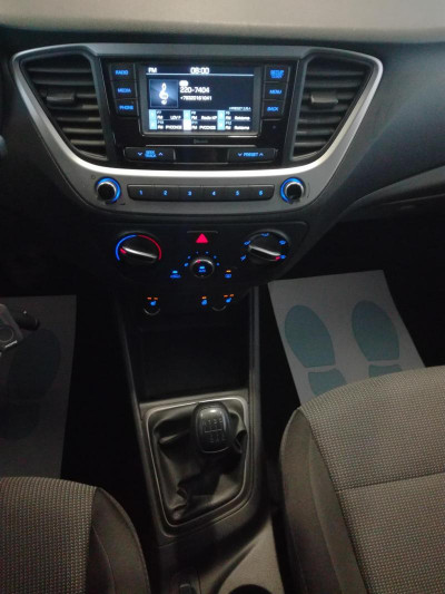 Hyundai Solaris 1.4 MT (100 л.с.) Active