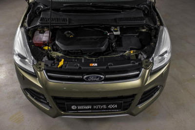 Ford Kuga 1.5 EcoBoost AT AWD (150 л. с.) Titanium