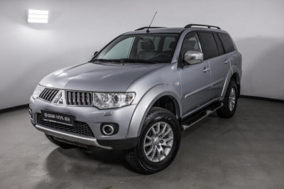 Mitsubishi Pajero Sport 2.5 DI-D AT AWD (178 л. с.)