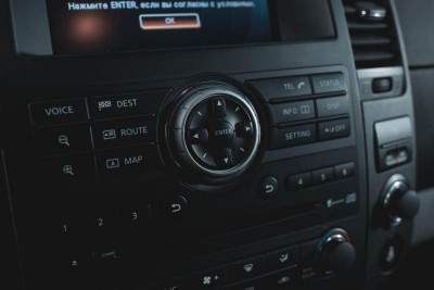 Nissan Pathfinder 2.5 dCi Turbo AT AWD (190 л. с.)