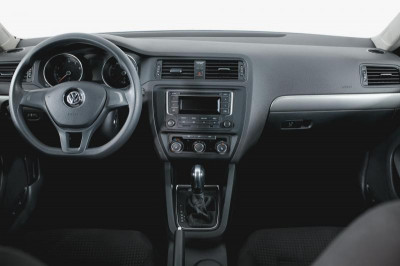 Volkswagen Jetta 1.6 MPI AT (110 л. с.) Trendline