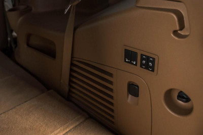 Cadillac Escalade 6.2 AT (409 л.с.) 4WD