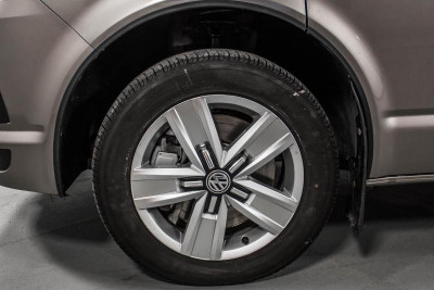 Volkswagen Multivan 2.0 TDI MT (140 л. с.) Trendline