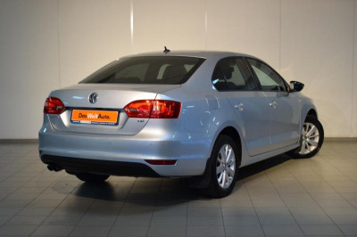 Volkswagen Jetta 1.4 TSI DSG (122 л. с.)