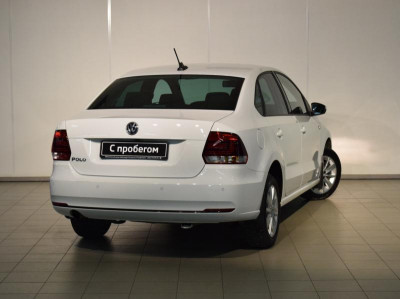 Volkswagen Polo 1.6 MPI AT (110 л. с.) Connect