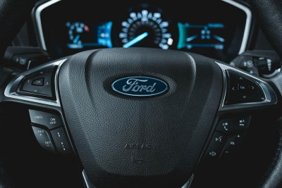 Ford Mondeo 2.0 AT (240 л.с.)