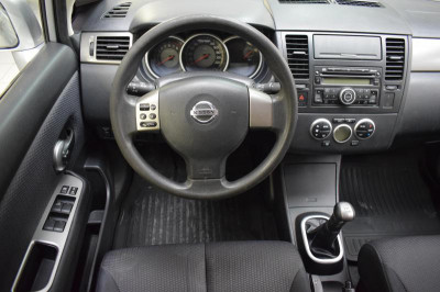 Nissan Tiida 1.6 MT (110 л. с.)