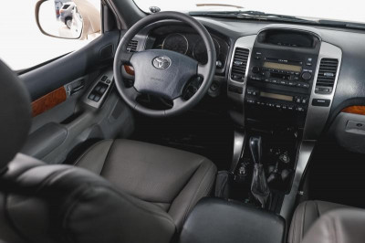 Toyota Land Cruiser Prado 4.0 AT (249 л.с.) 4WD