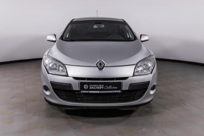 Renault Megane 1.6 MT (100 л. с.)