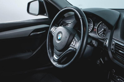 BMW X1 18i 2.0 AT (150 л.с.)