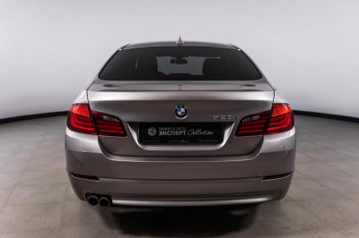 BMW 5 серия 528i AT (245 л. с.)