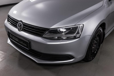 Volkswagen Jetta 1.6 AT (105 л. с.)