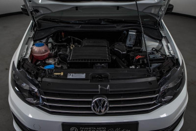 Volkswagen Polo 1.6 MPI MT (110 л. с.) Trendline