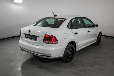 Volkswagen Polo 1.6 MPI MT (110 л. с.) Trendline