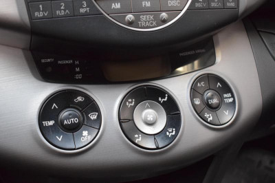 Toyota RAV4 2.0 AT (152 л.с.) 4WD