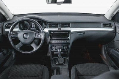 ŠKODA Superb 1.8 TSI DSG (152 л. с.)