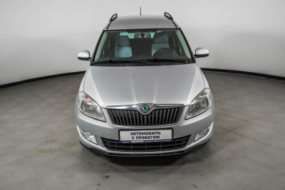 ŠKODA Roomster 1.6 AT (105 л. с.)