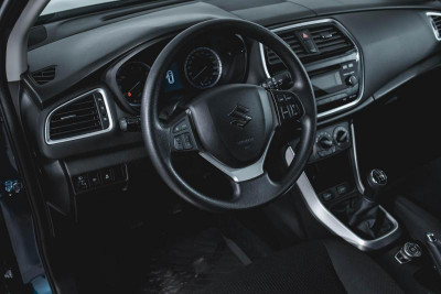 Suzuki SX4 1.6 MT 4WD (117 л. с.) GL