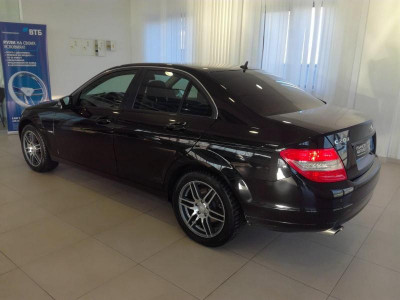 Mercedes-Benz C-Класс C 200 CGI BlueEFFICIENCY AT (184 л. с.)