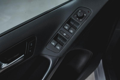 Volkswagen Tiguan 1.4 TSI BlueMotion MT (122 л. с.)