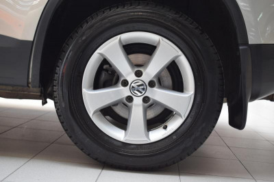 Volkswagen Tiguan 1.4 TSI BlueMotion DSG (150 л. с.)