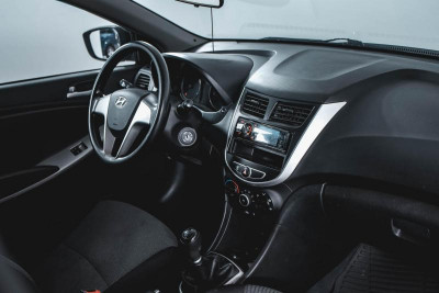 Hyundai Solaris 1.4 MT (107 л. с.)