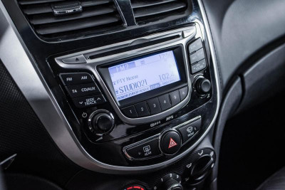 Hyundai Solaris 1.4 MT (107 л. с.)