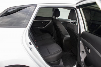 Hyundai i30 Универсал 1.6 AT (130 л. с.) Classic