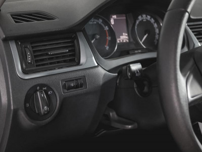 ŠKODA RAPID 1.6 AT (110 л. с.)