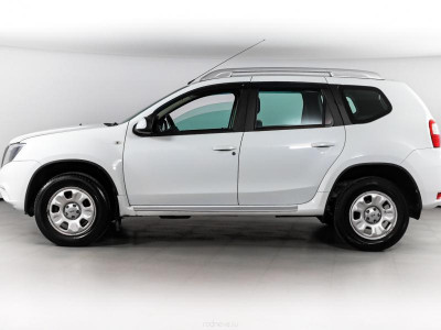 Nissan Terrano 2.0 AT AWD (143 л. с.)