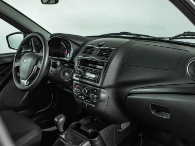 LADA Новая Granta хетчбэк 1.6 MT 8кл (87 л. с.)