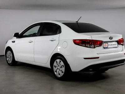 Kia Rio 1.4 AT (107 л. с.)