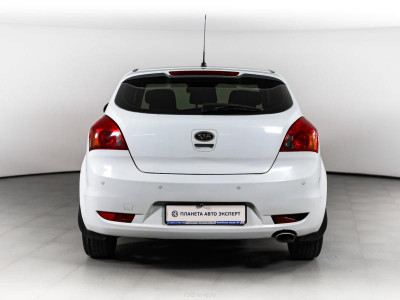 Kia Ceed 1.4 MT (109 л. с.)