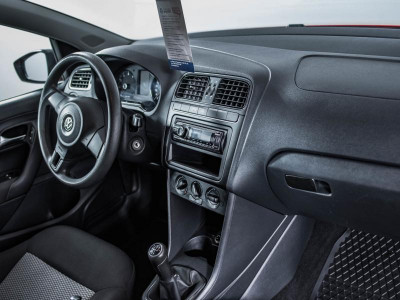 Volkswagen Polo 1.2 MT (70 л. с.)