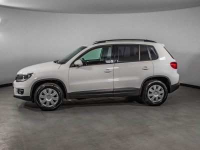 Volkswagen Tiguan 1.4 TSI BlueMotion MT (122 л. с.)