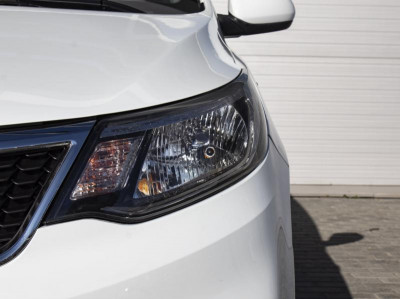 Kia Rio 1.4 MT (107 л. с.)