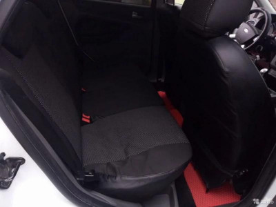 Ford Focus 1.6 MT (101 л. с.)