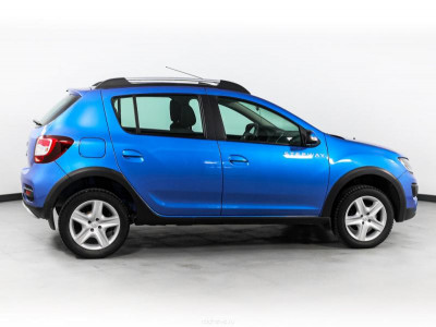 Renault Sandero Stepway 1.6 MT (102 л. с.)