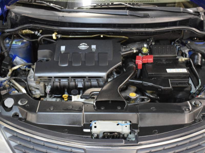 Nissan Tiida 1.6 MT (110 л. с.)