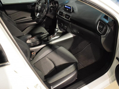 Mazda 3 1.5 SKYACTIV-G AT (120 л. с.)