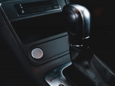 Volkswagen Tiguan 2.0 TDI 4Motion AT (140 л. с.)