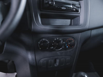 Renault Новый Logan 1.6 MT (82 л.с.)