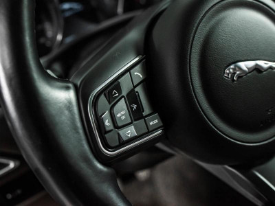 Jaguar F-Pace 3.0 AT (340 л. с.)