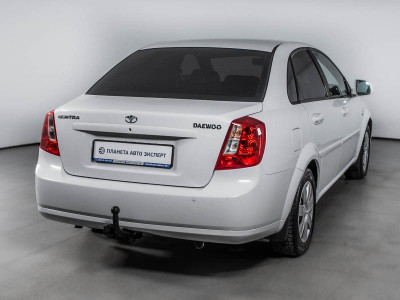 Daewoo Gentra 1.5 MT (107 л. с.)