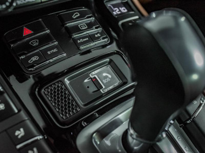 Porsche Cayenne 3.6 Tiptronic S AWD (300 л. с.)